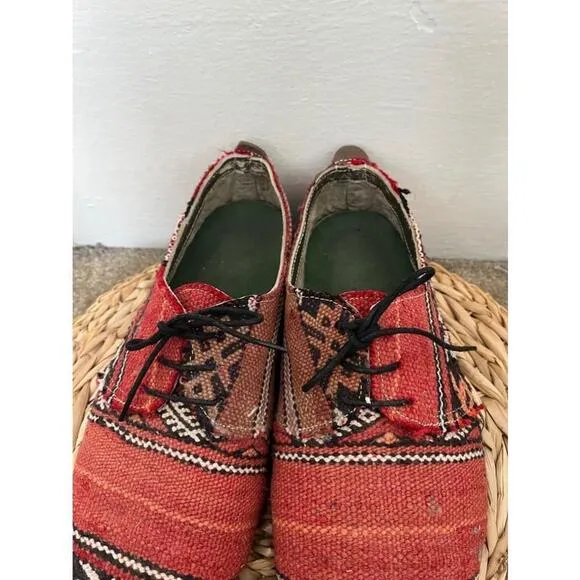 Vintage Mexican Aztec Handmade Red and Brown Fabric brogue Shoes Size 11