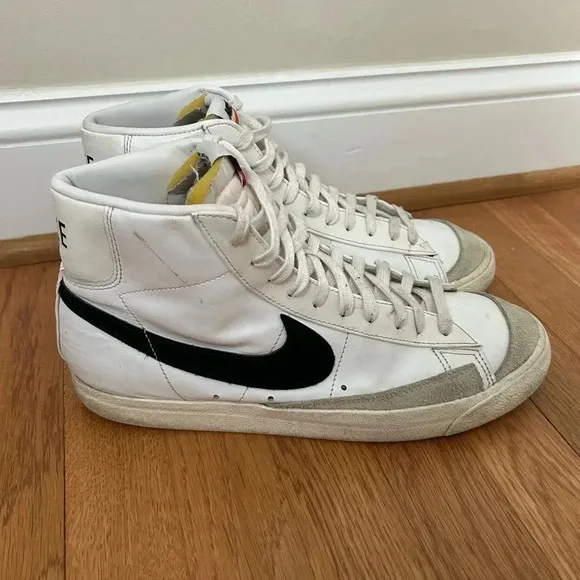 Vintage Nike Men’s Blazer Mid High Top Basketball White Sneakers Size 11.5