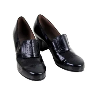 VINTAGE PERFORATED BLACK GENUINE LEATHER MID HEEL ROUND TOE PULL ON SHOES Sz 4D