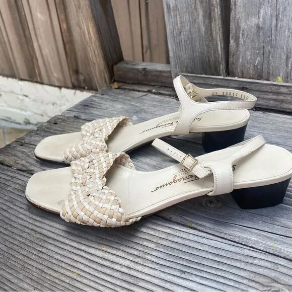 Vintage Salvatore Ferragamo Slingback white and beige woven leather sandals 7.5