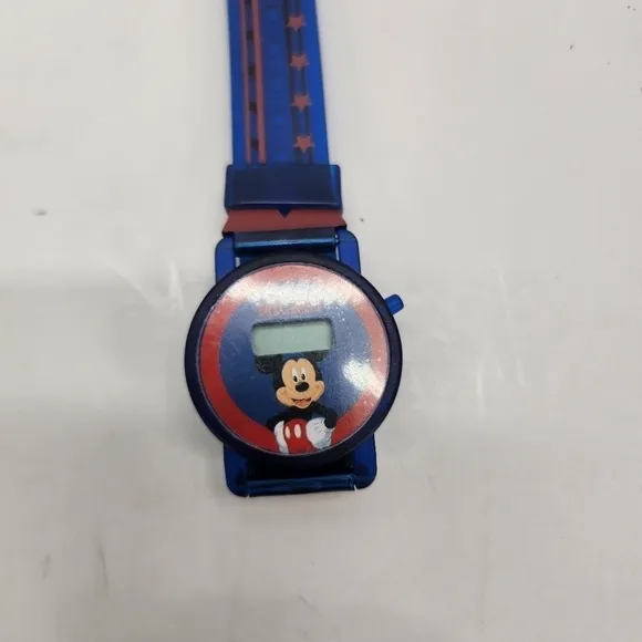 Vintage Unisex Disney Mickey Mouse Stars Blue Digital Quartz Watch MD0006 A9