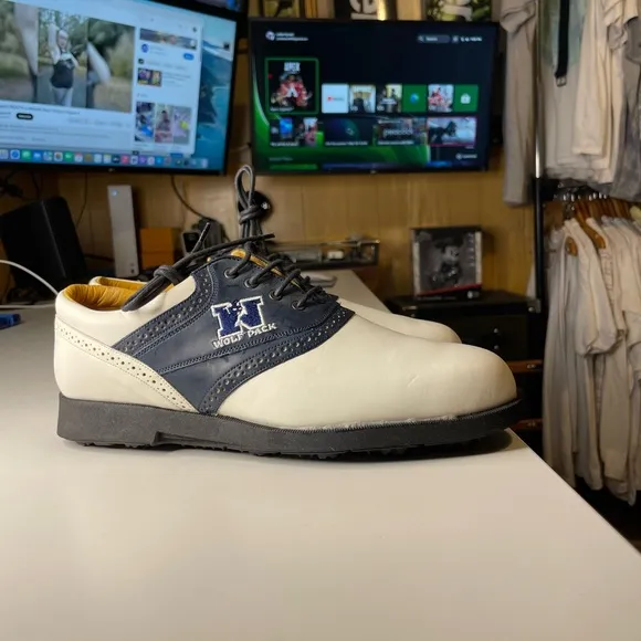 Vintage university of Reno, Nevada signature, golf shoes, alumni UNR