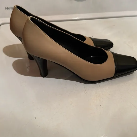 Vintage Via Spiga shoes, size 6