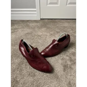 Vintage Women's 1980s Burgundy Pierre Cardin Shoes,‎ Size 9M