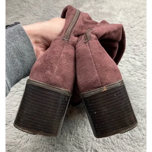 Vintage Y2k JG hook plum suede square toe front boots with chunky block heel