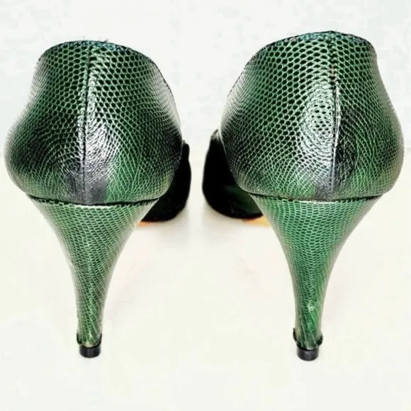 Vintage YSL Yves Saint Laurent Green Snake Skin Pumps Size 9.5
