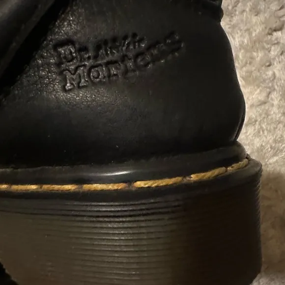 Vintage YTK men’s size 7 Dr. Martens black leather shoes