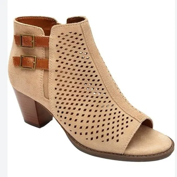 Vionic Womens Aloft Chryssa Ankle Boot Light Sand Size 6.5