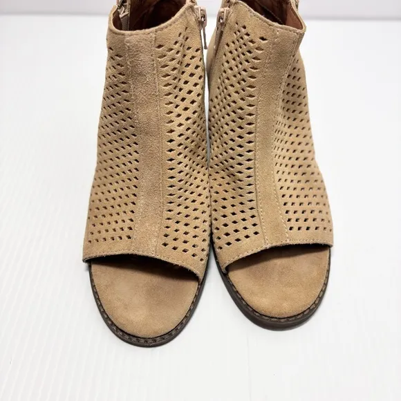 Vionic Womens Aloft Chryssa Ankle Boot Light Sand Size 6.5