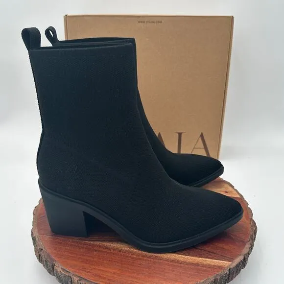 Vivaia Whitney Ankle Boot US 7.5 EU 38.5 Pointed Toe Slim Western Modern $199