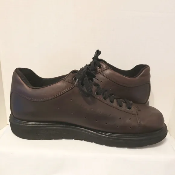 Vntg. DR. MARTENS Brown Shoes / Ms-Sz 10