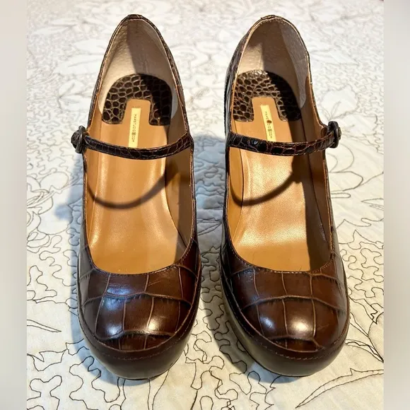 Vntg MAX STUDIO Y2K Calla Croc Embossed Leather Mary Jane Platform Pumps Sz 6.5
