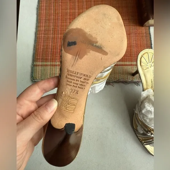 VTG Hollywould Gold Sandals