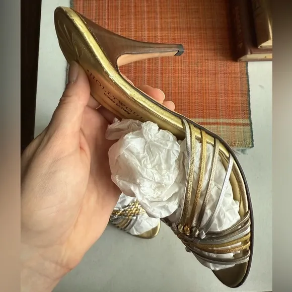 VTG Hollywould Gold Sandals