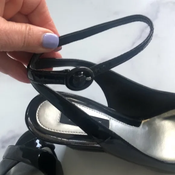 White House Black Market Wedge Karen Black Patent Leather Sandals Size 6.5m