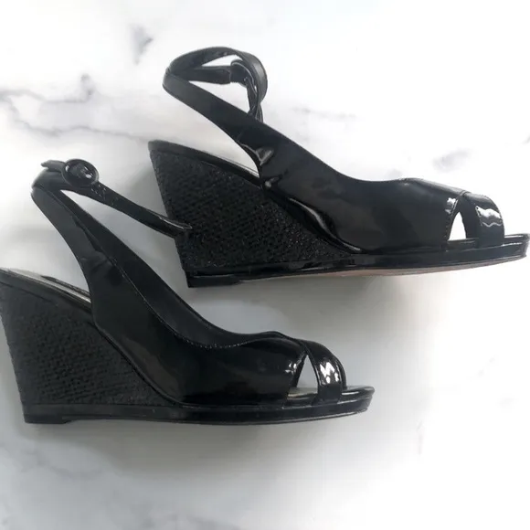 White House Black Market Wedge Karen Black Patent Leather Sandals Size 6.5m