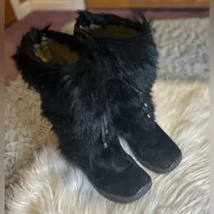 WINNA Women's Black Fur Boots