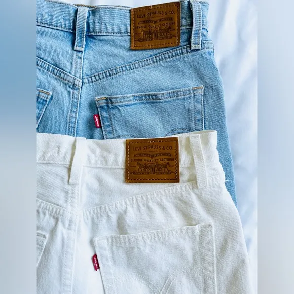 Wmns Levi’s Premium ribcage denim cutoff shorts set- 2 items total. Sz 28
