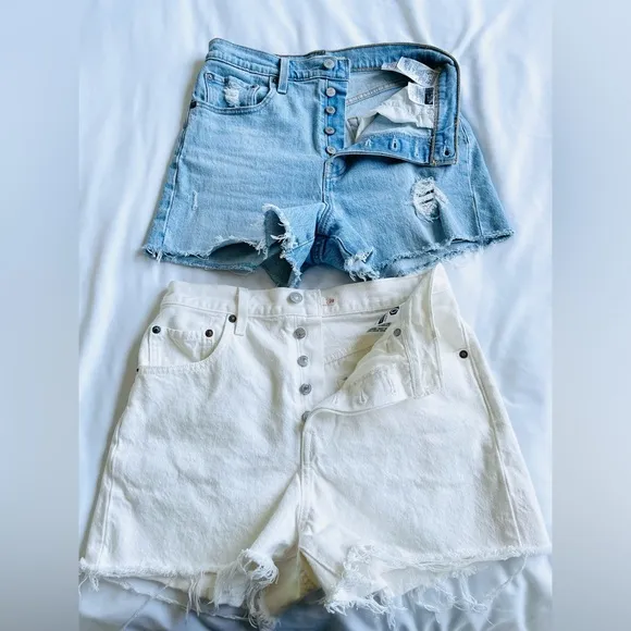 Wmns Levi’s Premium ribcage denim cutoff shorts set- 2 items total. Sz 28