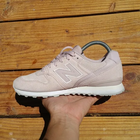 Women New Balance 696 Pink Walking Sneakers
