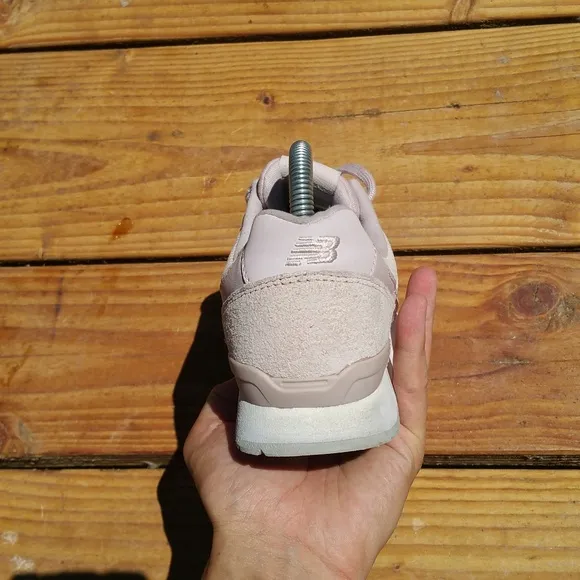 Women New Balance 696 Pink Walking Sneakers