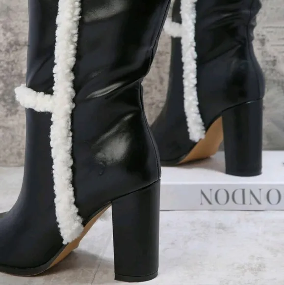 Women's Contrast Color Plush Fashion Mid-Calf Boots