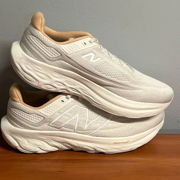Women’s New Balance Fresh Foam X 1080v13 NWOB Size 11.5