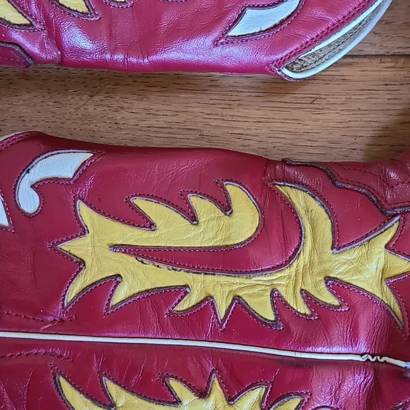 women's Red Cowboy Boots 80's Vintage size 7 wingtip