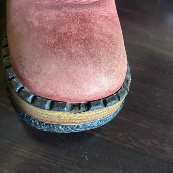 Women's Red Leather Boots London Underground  90’s Size 5