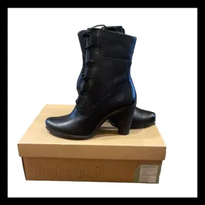 Women’s size 7 NIB TIMBERLAND BLACK LEATHER BOOTS “FEMMES”