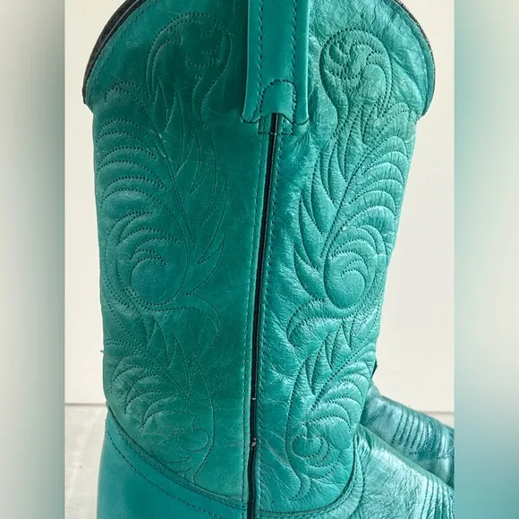Women’s Vintage Acme Teal Western Cowboy Boots size 6.5