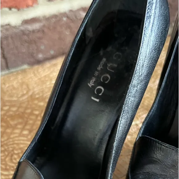 Y2K Vintage Gucci “loafer stilettos “👠 Black leather with a wooden heel