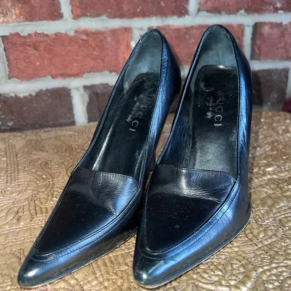 Y2K Vintage Gucci “loafer stilettos “👠 Black leather with a wooden heel