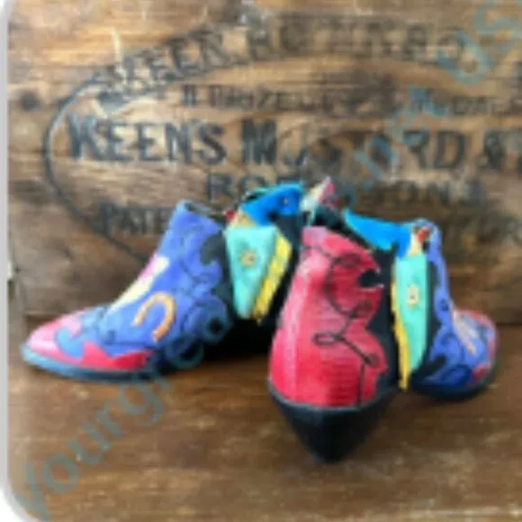 Zalo Leather Horse Western Themed Booties Size 5 Spain