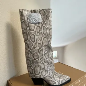 Zodiac Rowena-Wings Zip‎ Tall Western Cowgirl Concert Snake Skin Boots Size 8.5